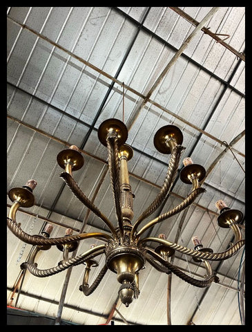 II.3378 LÁMPARA DE BRONCE MACIZO