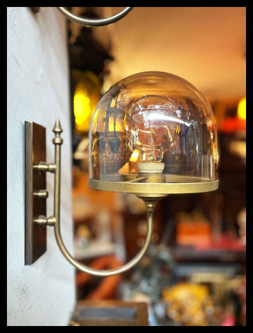 II.3382 PAR DE APLIQUÉS DE BRONCE Y VIDRIO