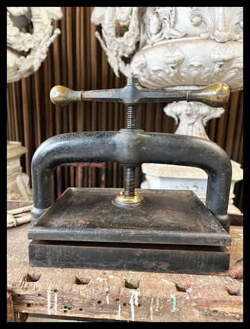 II.3384 GRAN PRENSA DE FIERRO Y BRONCE