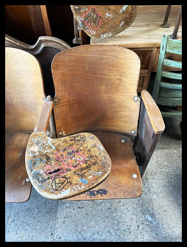 I.3739 ANTIGUAS BUTACAS DE LA UNIVERSIDAD DECHILE