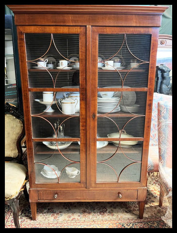 I.3745 VITRINA VIDRIADA