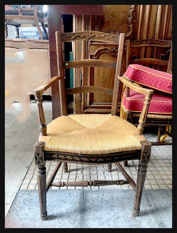 I.1425 PAR DE SILLAS DE PAJA