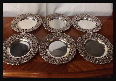 II.2405 6 PLATOS CON BORDES DECORADOS