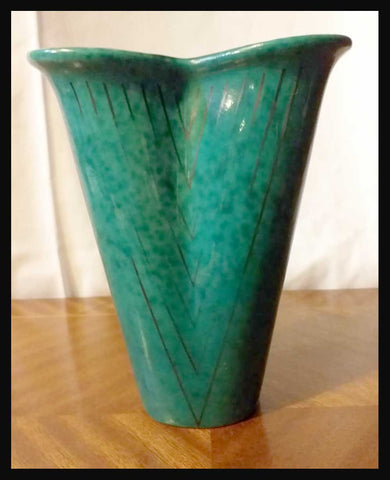 II.2411 JUEGO DE BAÑO DE CERÁMICA SUECA VERDE