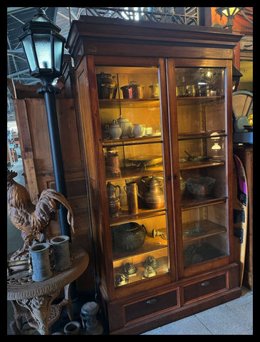 I.3930 VITRINA DE MADERA