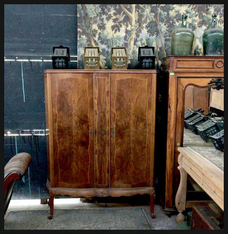 I.1902 ROPERO DE NOGAL