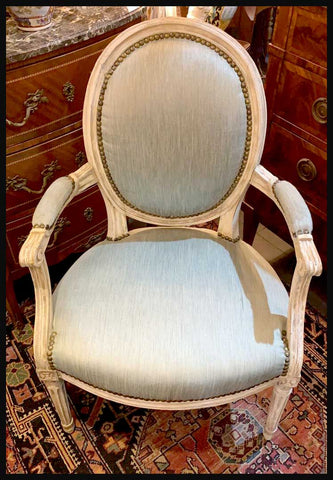 I.1908 PAR DE SILLAS LUIS XVI BLANCAS