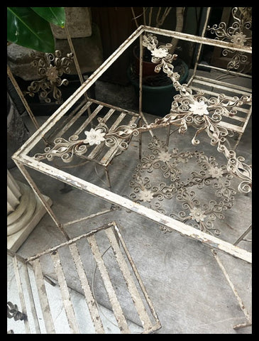 I.4089 TERRAZA DE FIERRO DECORADA