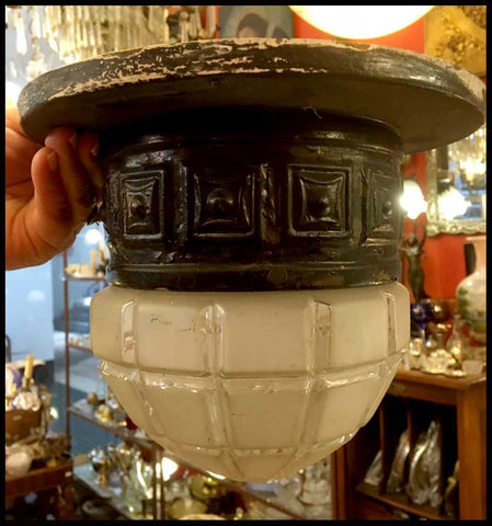 II.1562 LÁMPARA ART DECÓ VIDRIO EMPAVONADO