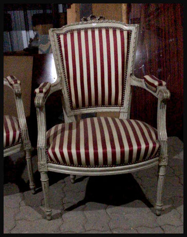 I.1918 JUEGO SOFÁ Y DOS SILLONES LUIS XVI