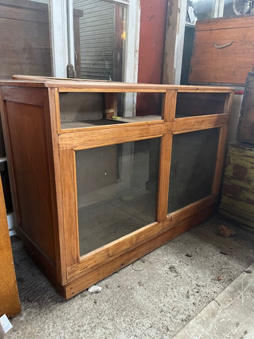 I.3915 VITRINA MADERA