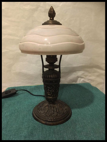 II.3112  LÁMPARAS DE OPALINA  Y BRONCE