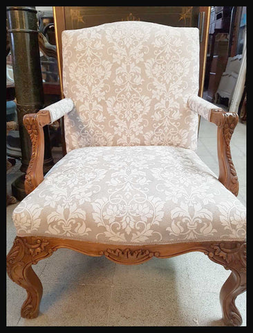 I.1928 PAR DE SILLAS DORADAS