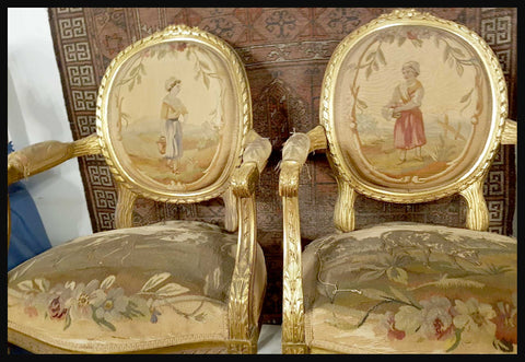 I.1929 PAR DE SILLONES GRANDES TAPIZ BEIGE CON FLORES