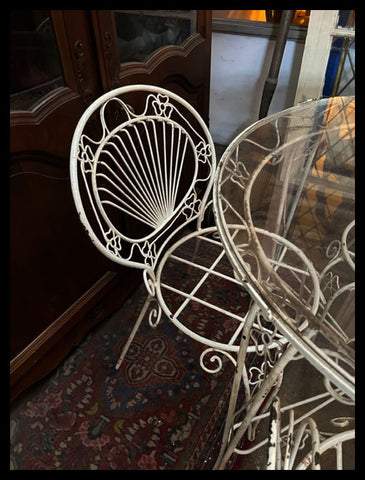 I.3935 JUEGO REDONDO CON 4 SITIALES