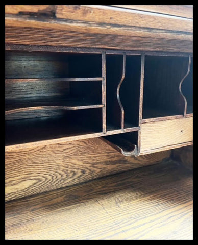 I.4117 MUEBLE THOMPSON