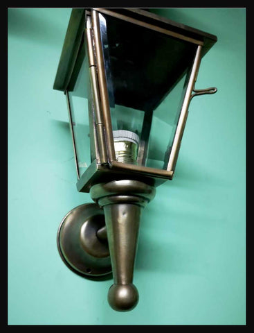 II.2446 FAROL DE BRONCE CÓNICO