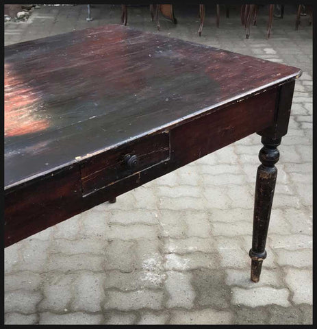 I.1943 MESA DE PATAGUAS CON CAJÓN