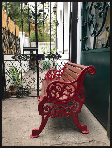 I.1944 ESCAÑO DE FIERRO FUNDIDO PINTADO ROJO