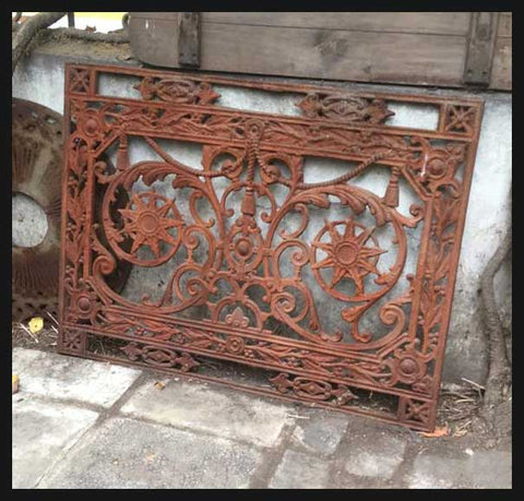 I.1951 REJA FUNDIDA TRANSFORMADA EN MESA DE CENTRO