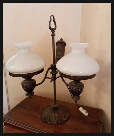 II.2451 LÁMPARA DE MESA DOBLE TULIPA BLANCA