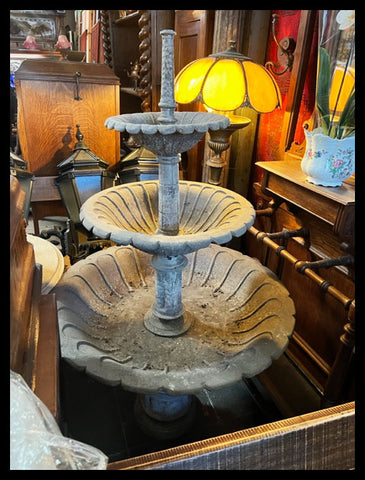 II.3638 FUENTE DE AGUA ANTIGUA