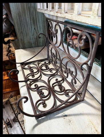 I.4168 PERCHERO DE FIERRO FORJADO