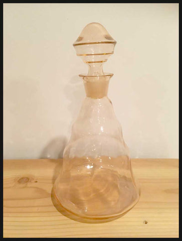 II.2470 LICORERA ROSADA YUNGAY