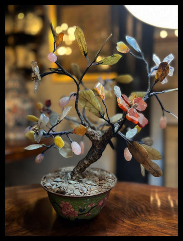 II.3505 ARBOLITO DE PIEDRA DURA