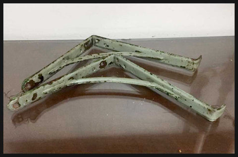 II.2475 ESQUINEROS DE FIERRO