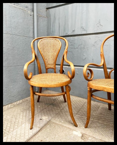 I.4174 JUEGO VIENA DE BANCA Y SILLAS