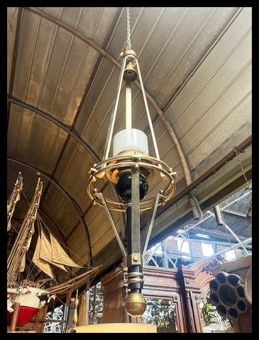 II.3657 LÁMPARAS ART DECO HOTEL CARRERA