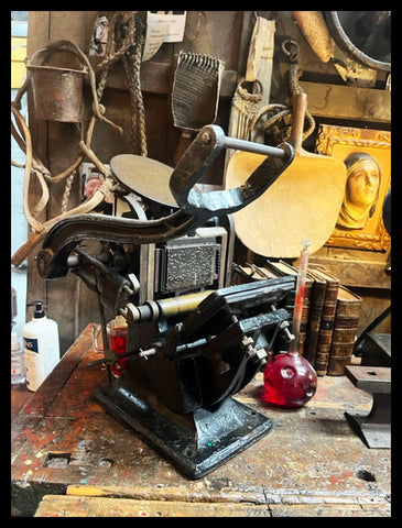 II.3661 MÁQUINA TIPOGRÁFICA