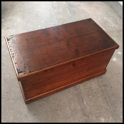 II.2487 BAÚL GRANDE DE LINGUE