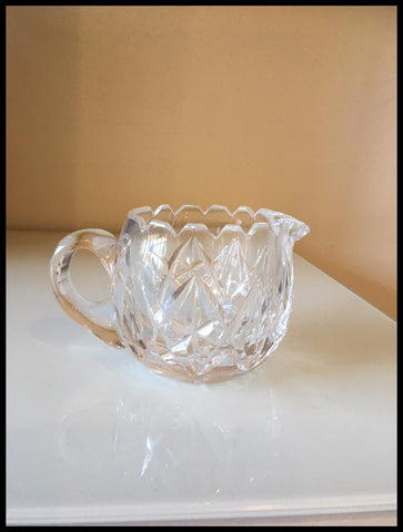 II.2488 JARROS DE CRISTAL