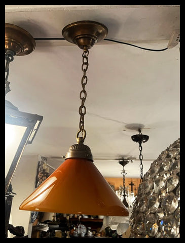 II.3663 LÁMPARA DE CIELO ÁMBAR