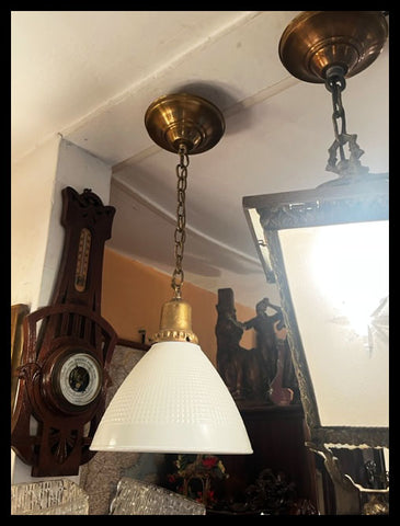 II.3665 PAREJA DE LÁMPARAS DE CIELO DE OPALINA