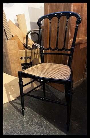 I.4193 SILLITA NEGRA