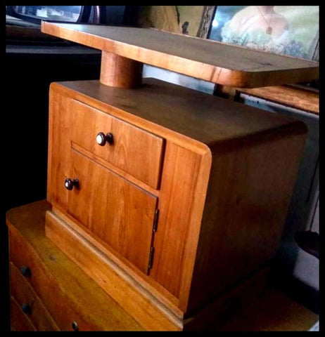 I.1975 PAR DE VELADORES ART DECO