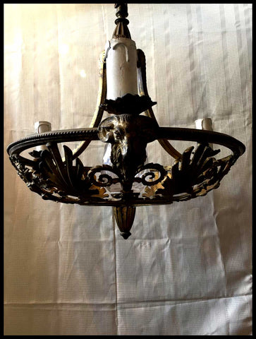 II.2507	LÁMPARA DE BRONCE DE CIELO