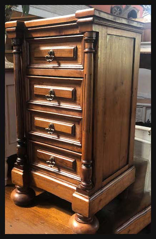 I.1446 VELADOR CHILENO ALTO