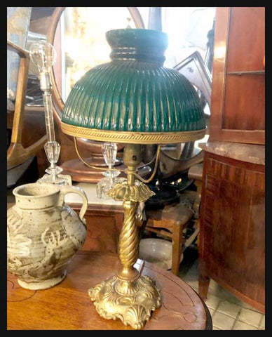 II.2192 LÁMPARA PANTALLA VERDE