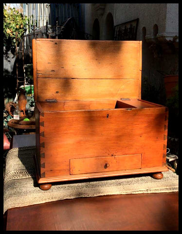 II.2534	CAJA BAÚL ANTIGUO PINO OREGÓN