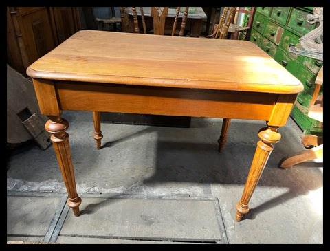 I.4254 PEQUEÑA MESA CHILENA