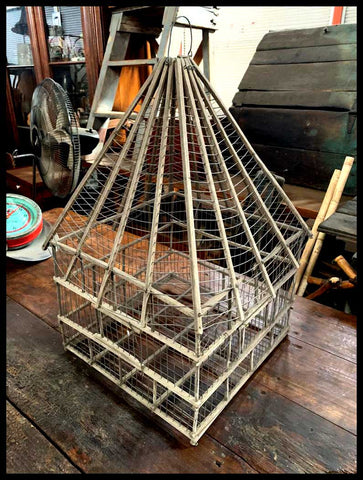 II.2542	JAULAS DE MADERA