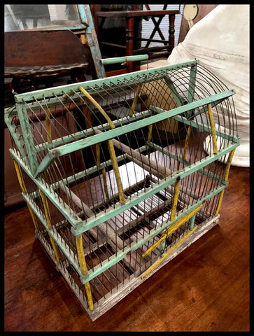 II.2542	JAULAS DE MADERA