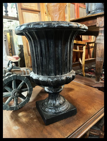 II.3674 PAR DE COPONES NEGROS