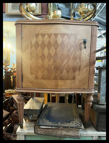 I.4270 VELADOR CON MARQUETERÍA