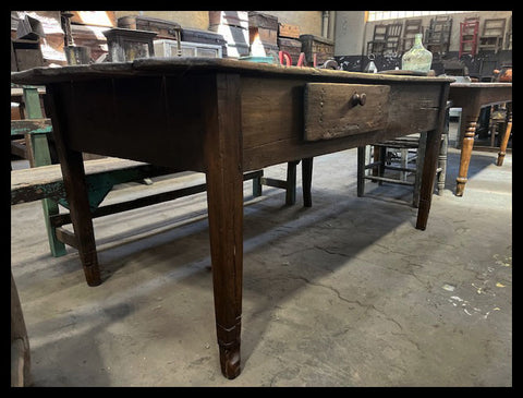 I.3795 MESA CHANCHERA CON CAJÓN