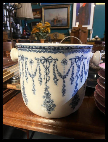 II.3684 CHAMPAÑERA ROYAL DALTON